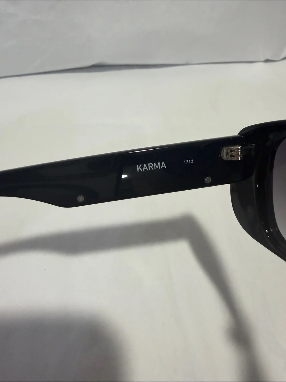 Quay Australia brand new
